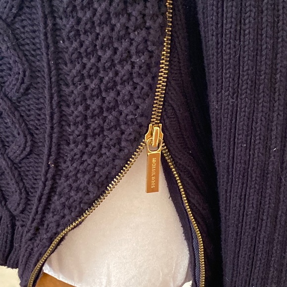 Michael Kors Navy cable knit Sweater L - Picture 3 of 7
